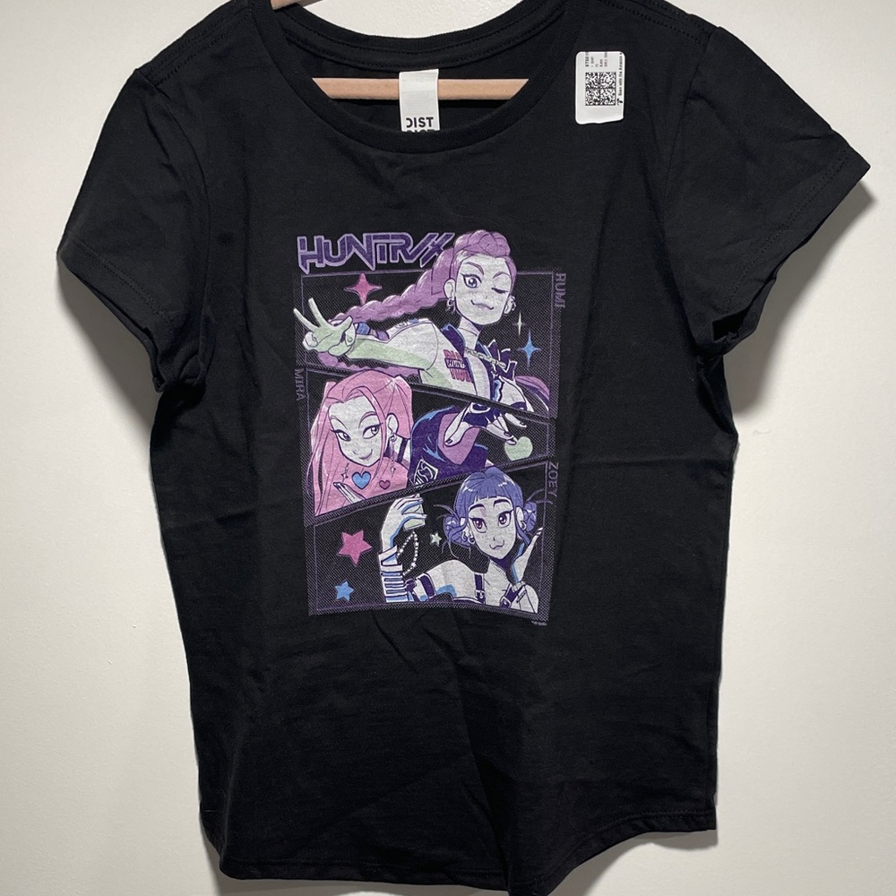 NWT Girl’s small K-pop Huntr/x t-shirt
